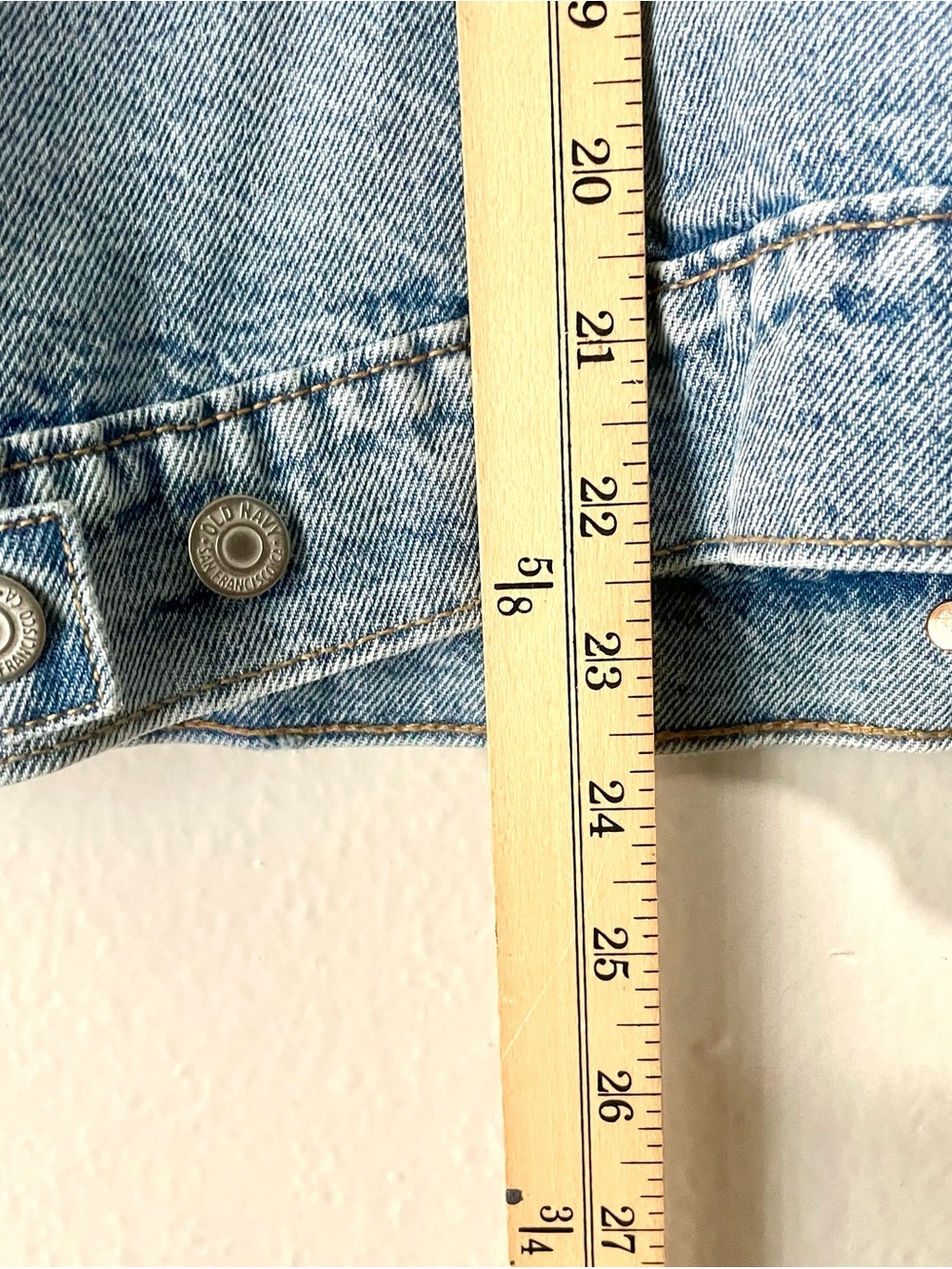 Old Navy Denim Jacket L Distressed Blue Classic Trucker Streetwear Light Wash - Picture 7 of 7